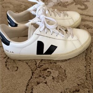 Good condition Veja casual sneakers